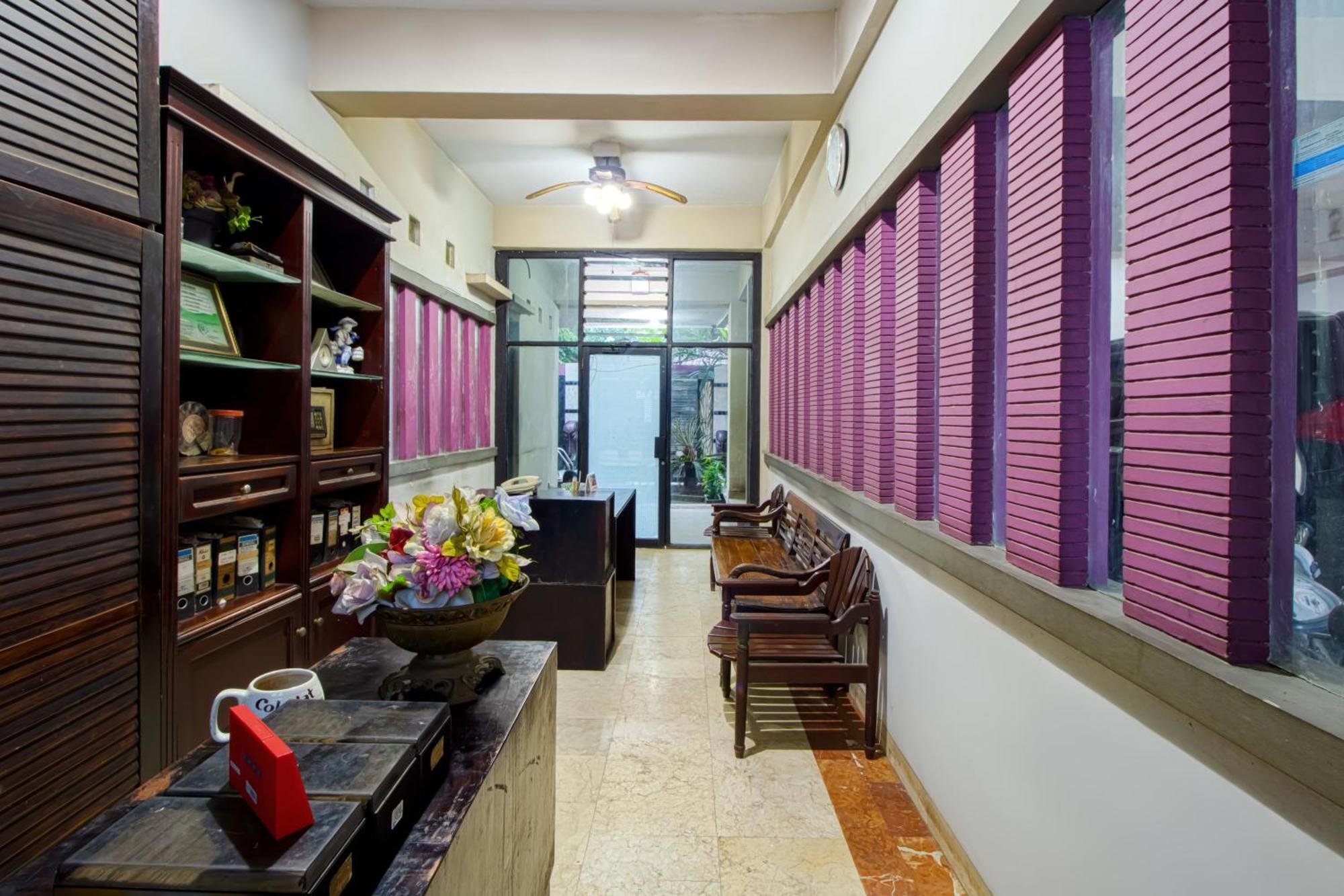 Отель Tobana House Bintaro Джакарта Экстерьер фото